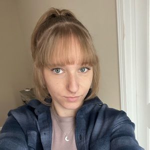 Meet your Posher, Abby